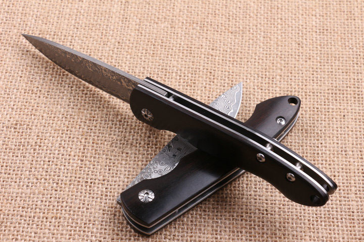 Black beauty VG10 Damascus steel folding knife UD404803